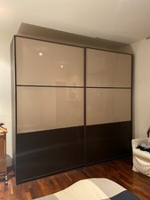 Mobile guardaroba con due ante scorrevoli