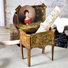Antico cofanetto francese a