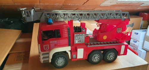 Bruder camion pompieri scala