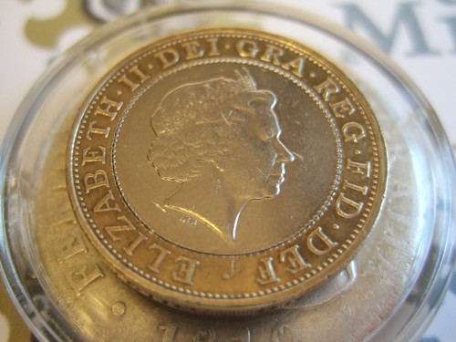 1998 royal mint 2 due - royal, £2