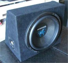 Soundstream  RFW 12  cono da 600 rms 12 pollici + box ottime condizioni