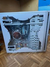 Case PC Gaming con motherboard