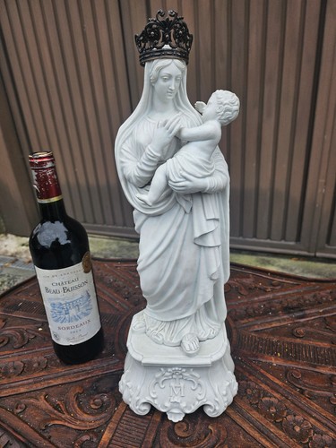 Antica statua corona francese
