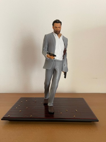 Max payne action figure - 3,