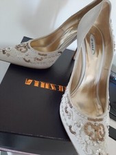 scarpe decollete in colore avorio con strass