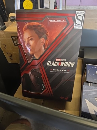 Hot toys vedova nera - toys,