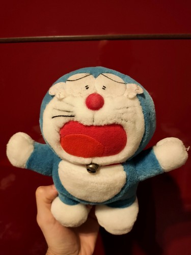 Doraemon peluche originale