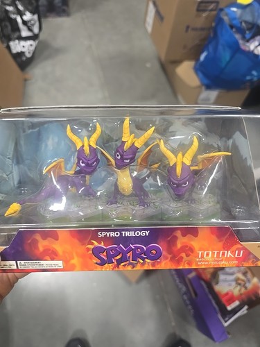 Spyro the dragon trilogy - spyro,