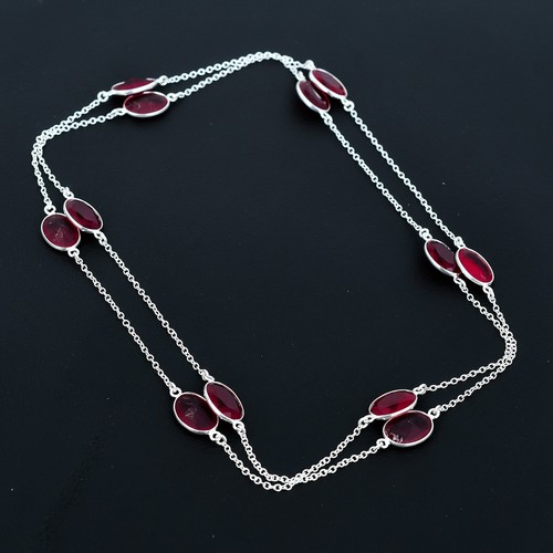 Collana con pietre preziose