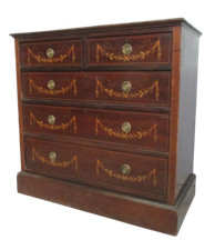 Cassettone inglese in mogano