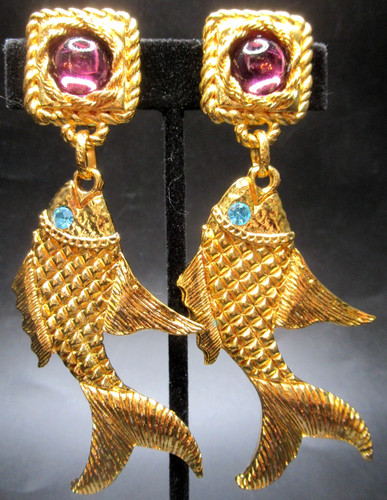 Orecchini clip pesce cabochon
