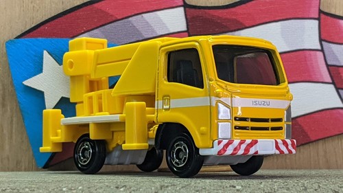 Tomica isuzu elfo - isuzu,