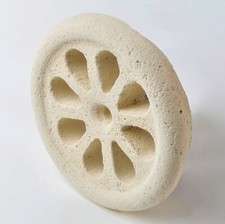 Griglia areazione, presa d'aria,  in pietra di tufo, per tubo d 120 mm.