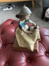 Rare Repost Lladro Figurine