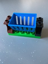 Lego Duplo Mangiatoia/Abbeveratoio/Alimentatore di fieno oscillante.