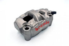 Pinza radiale destra Brembo