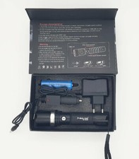 TORCIA AD ALTA LUMINOSITÀ IN ALLUMINO, 5000 LUMEN CON ZOOM MICROMETRICO