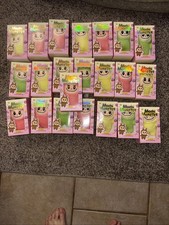 Lotto di 22 ciondoli peluche