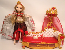 Ever After High bambola bianca