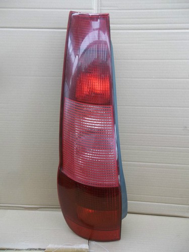 Fanale posteriore lato - posteriore,