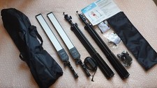 2 SET Luce Video a LED con 200cm Treppiedi per Fotografia 5600-3200K. Mai usate.