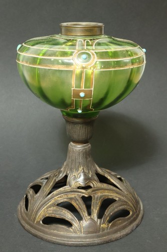 Vecchio verde vetro lampada - vecchio, a