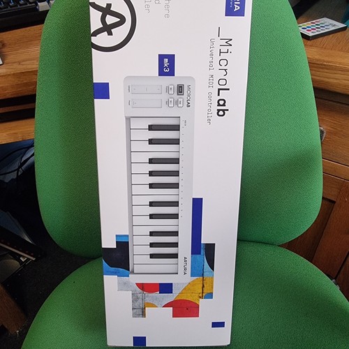 Arturia microlab mk3 midi - microlab,
