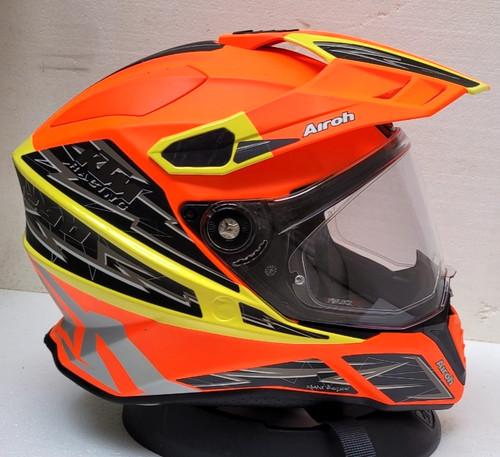 Airoh commander helm - helm, decals