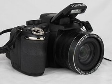 Fujifilm FinePix S4200 14