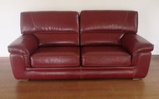 Salotto italiano in pelle rosso bordeaux.