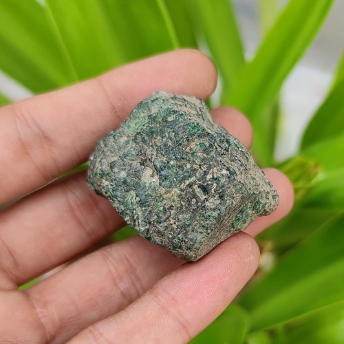 Vendita pietra grezza smeraldo