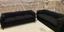 2 Divani Cassina Le Corbusier in panno nero (vendibili separatamente)