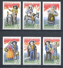 Francia 1995 • Sс# B664-9 • Santoni di Provenza • cs MNH OG VF (SU-9574) figurine