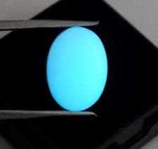 Pietra preziosa opale cabochon