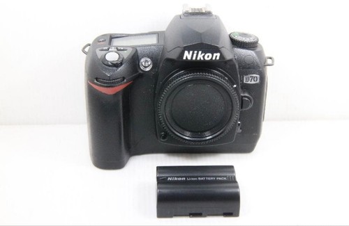 Fotocamera dslr digitale - ︎,