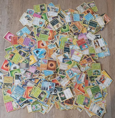Lotto 100 carte pokémon con - 100,