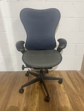 Sedia A Herman Miller Aeron -