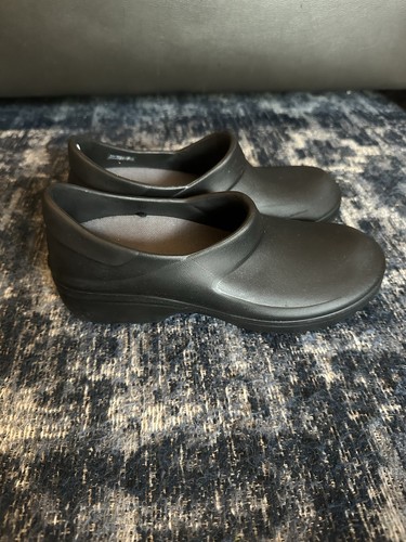 Zoccoli scarpe antiscivolo
