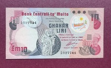 Malta, 10 Liri L.1967 (1979) P-36b (con punti per non vedenti in alto a destra)