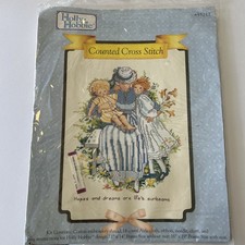 Vintage Distlefink Holly