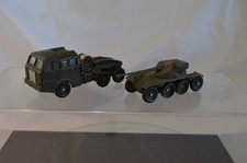 2 VEHICULES MILITAIRES DINKY