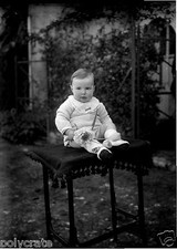 Ritratto Neonato Con Fiori -