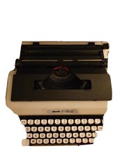 OLIVETTI LETTERA 42. Macchina Da Scrivere. 