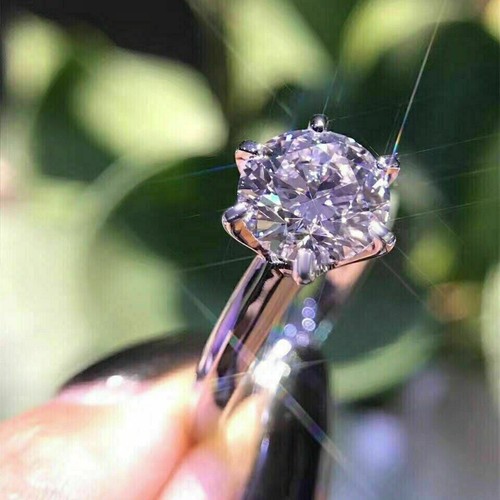 Anello solitario diamante