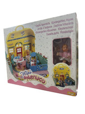 FAMOSA LA CASETTA DEI MINI