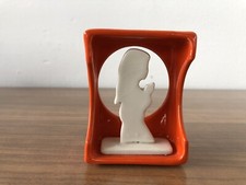 Stock Di 18 Statuina In