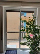 Infissi in alluminio, con