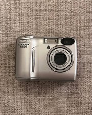 Nikon Coolpix 5600 5,1 MP 3x