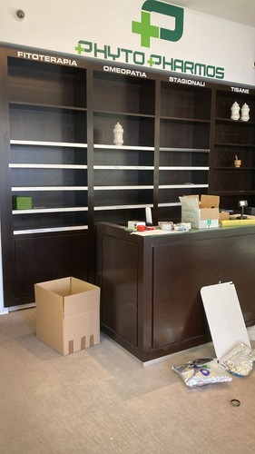 Vendo arredamento negozio - vendo,