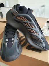 Adidas YEEZY 700 V3 - Alvah -